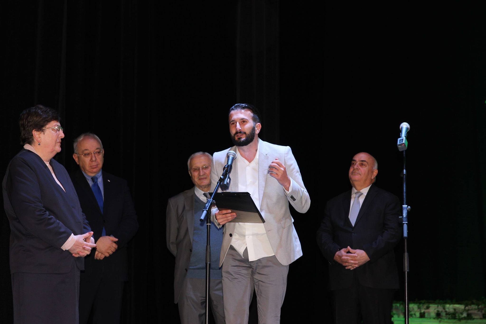 ,, აფხაზეთო, შენი სისხლი მაქვს ძარღვებში, საქართველო, შენი გული მაქვს სხეულში… ჩვენ არ გვაქვს უფლება, უერთმანეთოდ ვიყოთ”