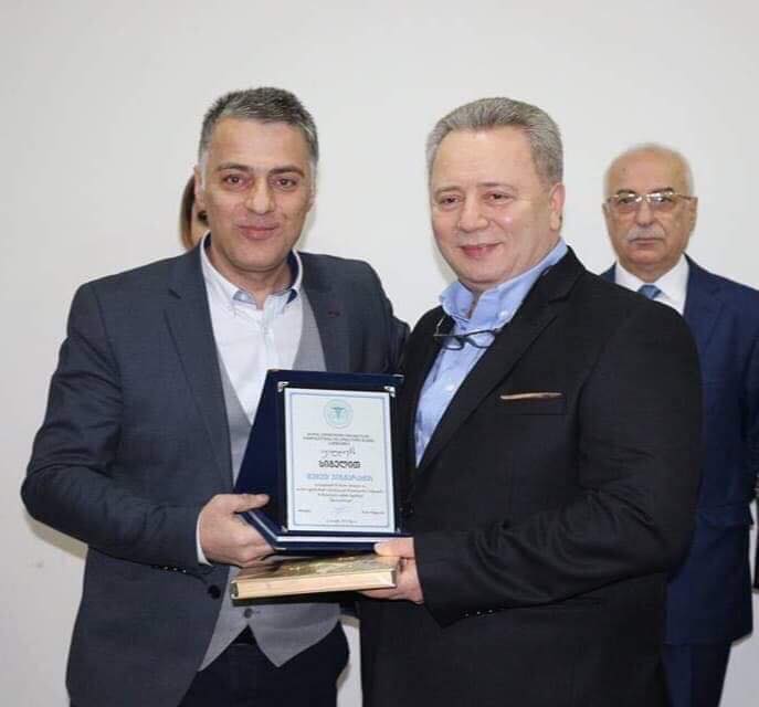 << ექიმს შეცდომის უფლება არ აქვს >>