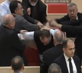ურთიერთსიძულვილი და უკომპრომისობა – ქართული პოლიტიკის სამწუხარო რეალობა