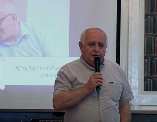 იგი მკითხველის დიდ სიყვარულს იმსახურებს