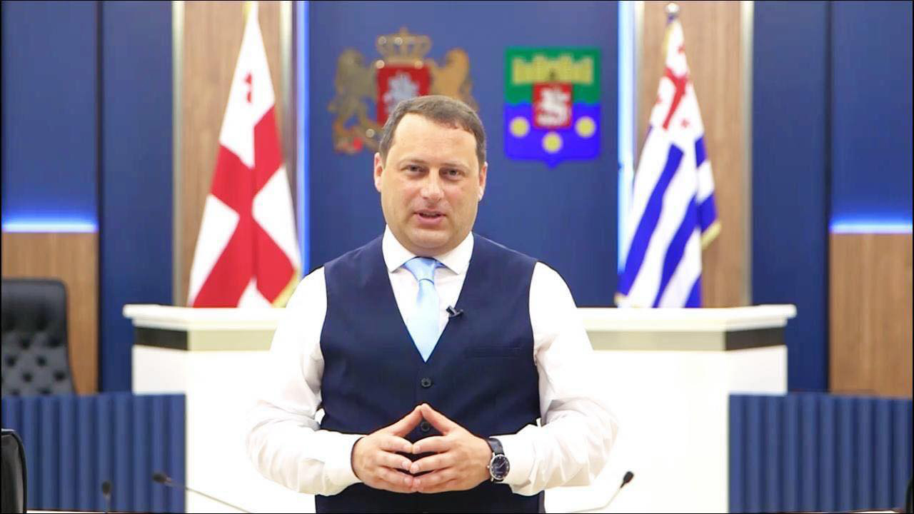 უმაღლესი საბჭო საქართველოს პარლამენტს რამდენიმე კანონპროექტს გადაუგზავნის