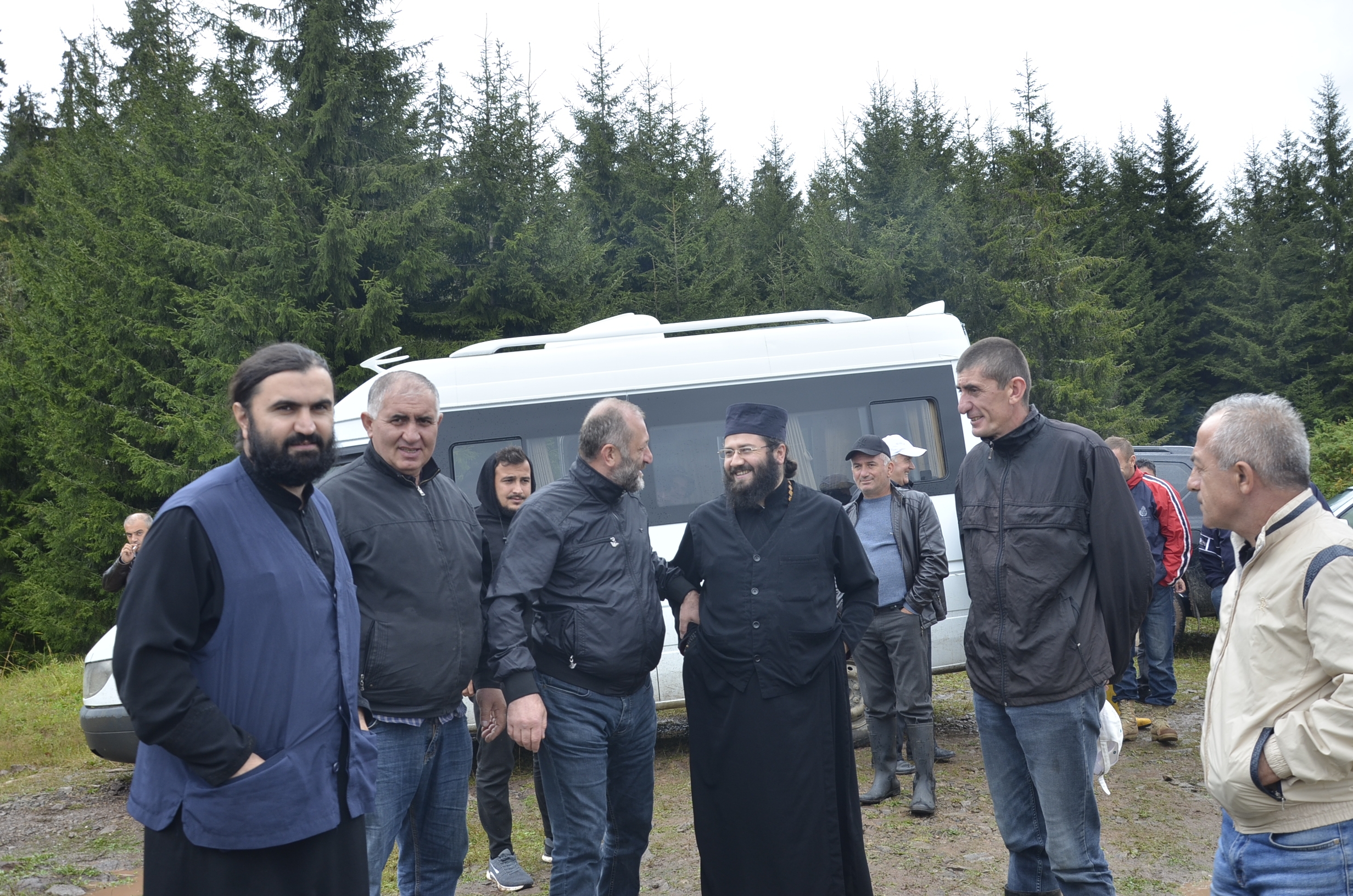 << მიტოვებულ, გავერანება-გაჩანაგების პირას მისულ ჩირუხს ახალმშენებლობანი რომ სჯობს, სადავო არ არის>>