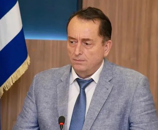 „მგონი, ესენი მესამე ვაშაძეს ეძებენ, იმიტომ დაირქვეს „მესამე ძალა“ , იმედია, იპოვიან მეგვარეს…“