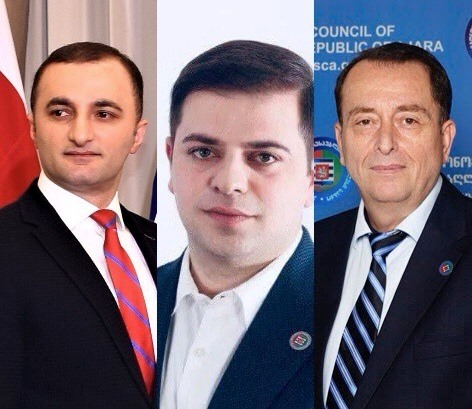 “თმებით თრევა გულისხმობს წამებას” – მმართველ გუნდში განმარტავენ, თუ რა გახდა მიხეილ სააკაშვილის გლდანის ციხეში გადაყვანის კადრების გამოქვეყნების მიზეზი