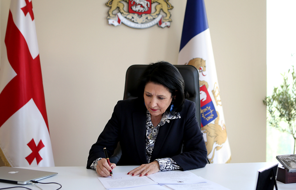 პრეზიდენტმა ოთარ ფარცხალაძეს საქართველოს მოქალაქეობა შეუწყვიტა