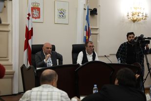 ბათუმის საკრებულოს სხდომა და ოპოზიციის ვერშემდგარი პროტესტი