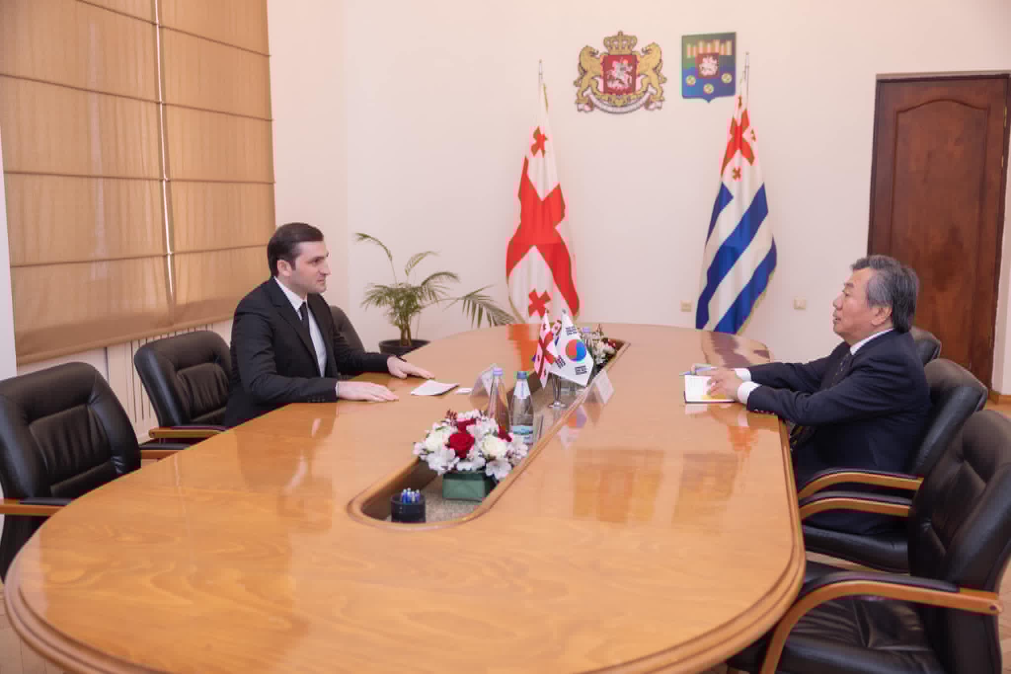თორნიკე რიჟვაძე კორეის რესპუბლიკის დროებით რწმუნებულს შეხვდა