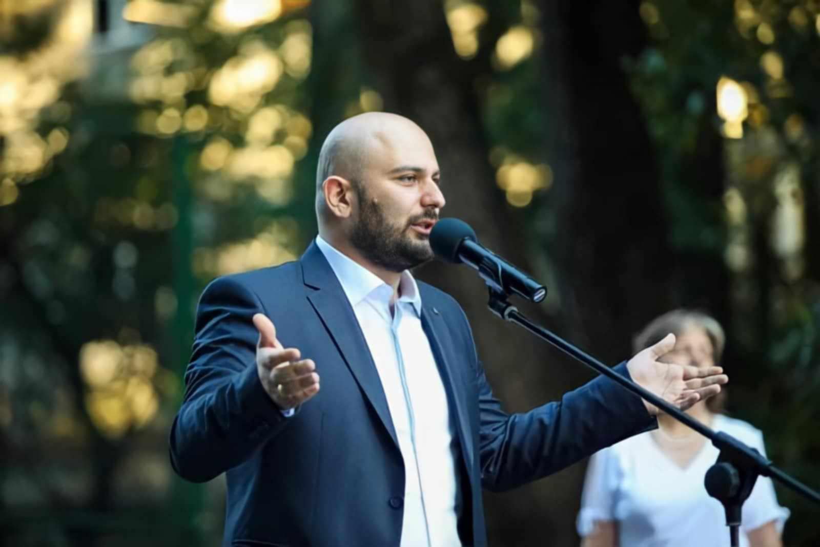 ეს არჩევნები – რეფერენდუმის ნიშანსვეტით