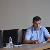 „ამომრჩევლებთან შეხვედრის დრო და საათი არასდროს დამიწესებია“
