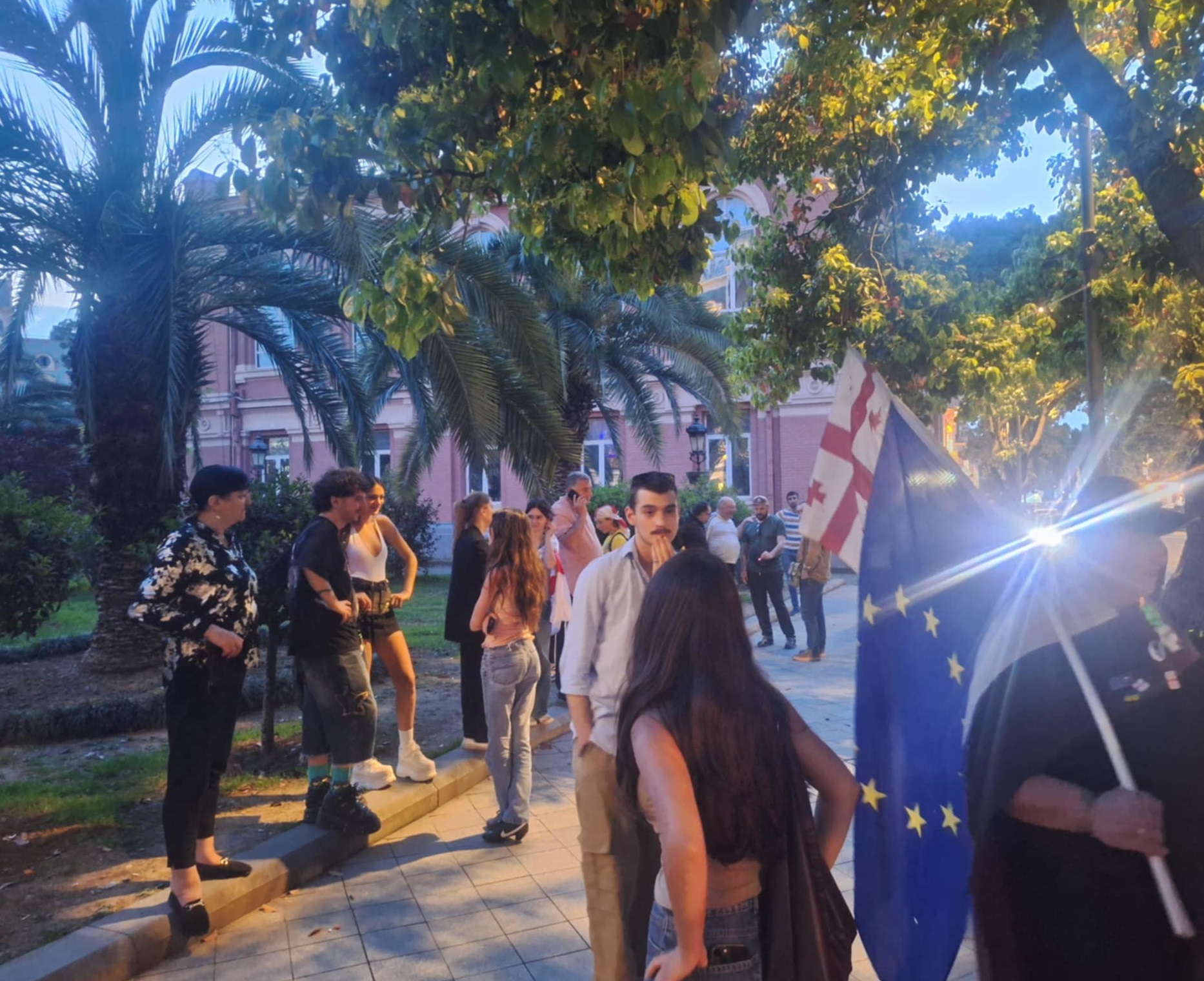 უწყვეტი პროტესტის 166 დღე და უცვლელი მოთხოვნები